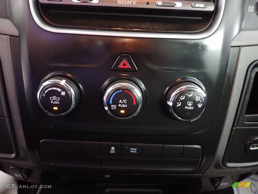 2015 Ram 2500 Tradesman Crew Cab 4x4 Controls Photo #146392205
