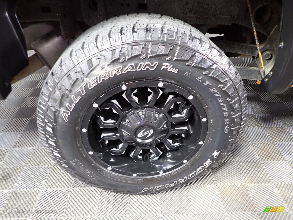 2015 Ram 2500 Tradesman Crew Cab 4x4 Custom Wheels Photos