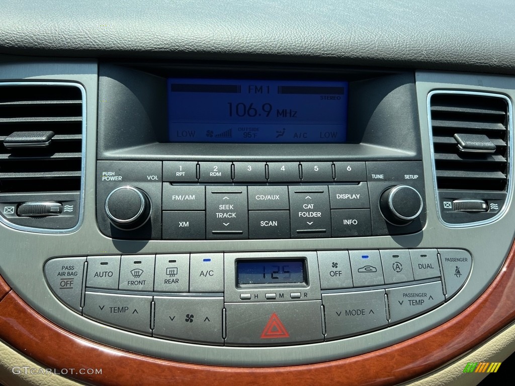 2013 Hyundai Genesis 3.8 Sedan Controls Photos
