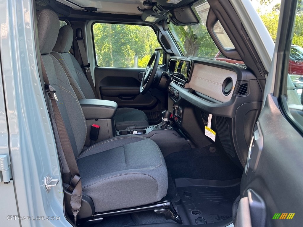 Black Interior 2024 Jeep Wrangler 4-Door Willys 4x4 Photo #146393681