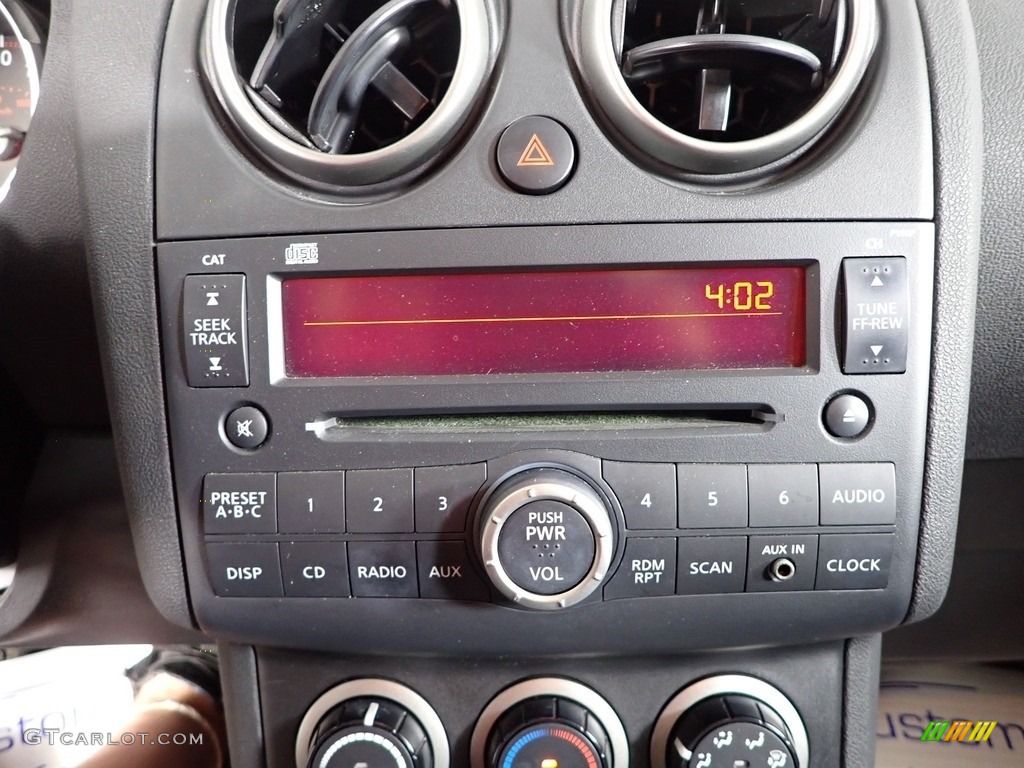 2010 Rogue S AWD - Venom Red / Black photo #16