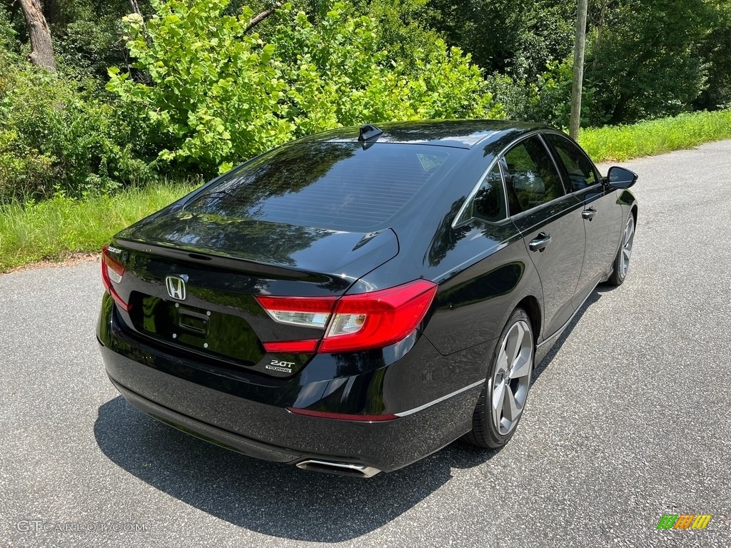 Crystal Black Pearl 2019 Honda Accord Touring Sedan Exterior Photo #146393987