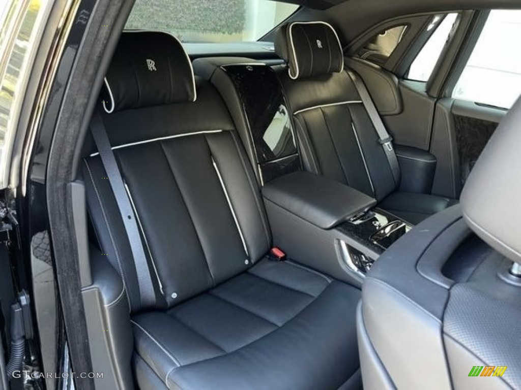 2019 Rolls-Royce Phantom Standard Phantom Model Rear Seat Photo #146394221