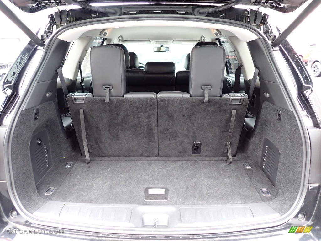 2019 Nissan Pathfinder SL 4x4 Trunk Photos