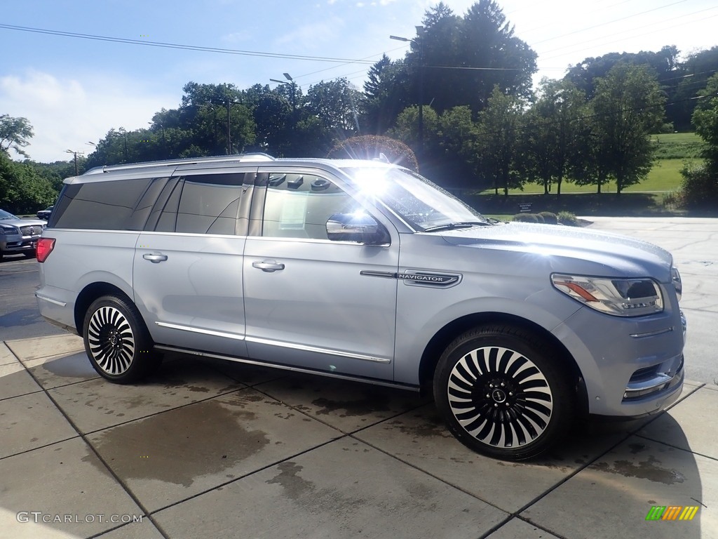 Chroma Crystal Blue 2018 Lincoln Navigator Black Label L 4x4 Exterior Photo #146394809