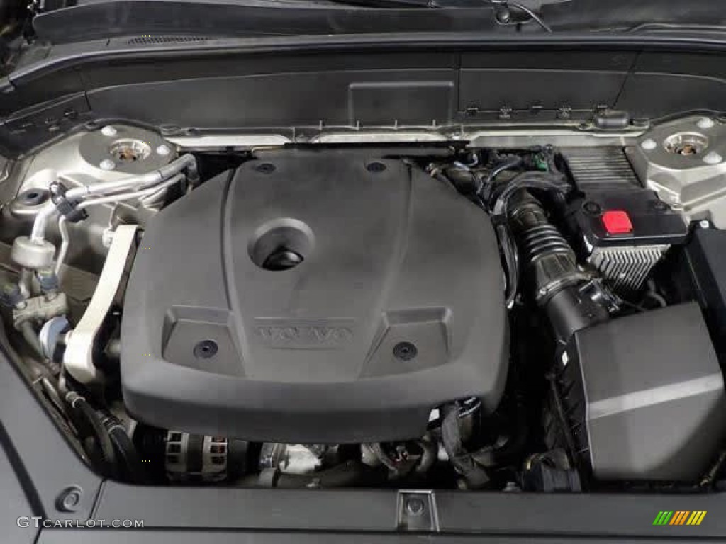 2022 Volvo XC90 T6 AWD Inscription Engine Photos