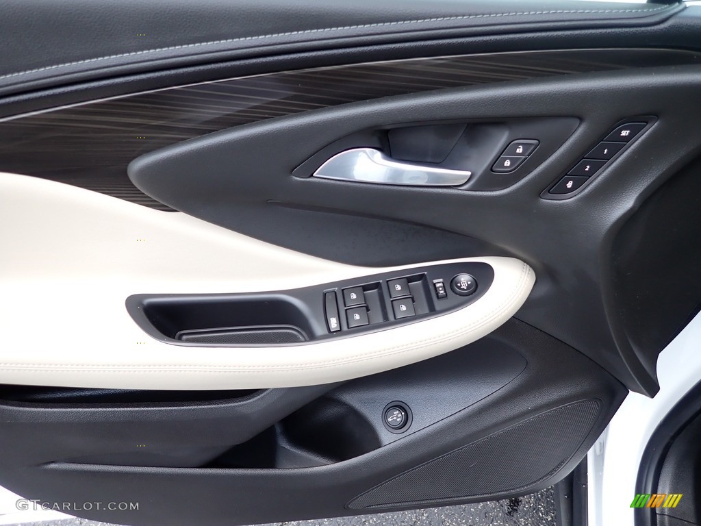 2020 Buick Envision Essence AWD Door Panel Photos