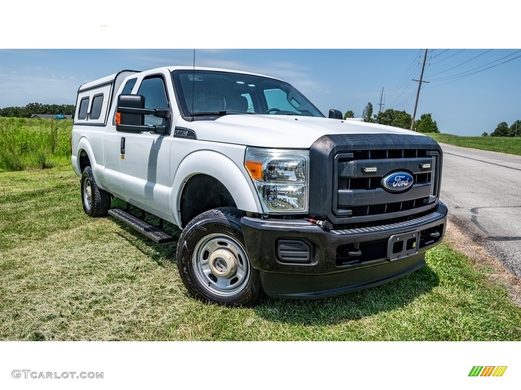 2015 F250 Super Duty XLT Super Cab 4x4 - Oxford White / Steel photo #1