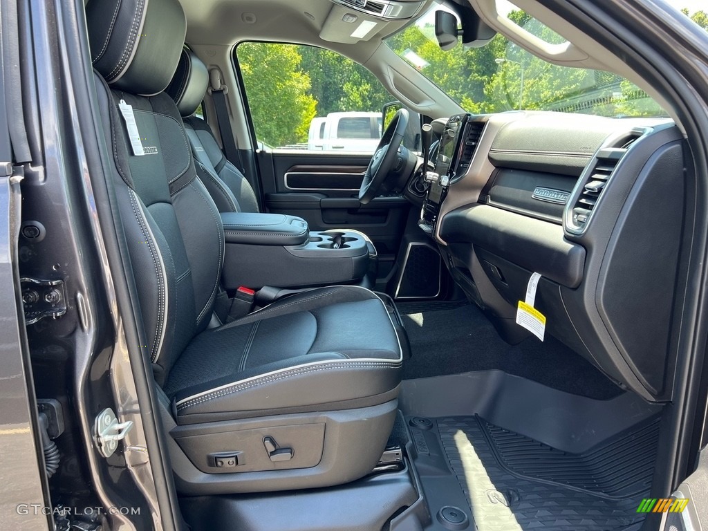 2023 3500 Laramie Crew Cab 4x4 - Granite Crystal Metallic / Black photo #18