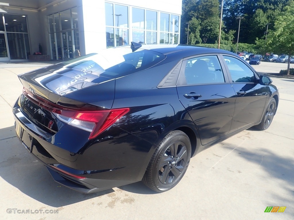 2023 Elantra SEL - Phantom Black / Black photo #2