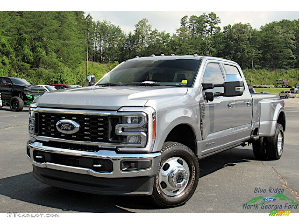 2023 Ford F350 Super Duty Lariat Crew Cab 4x4 Exterior Photos