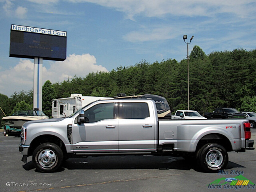 Iconic Silver Metallic 2023 Ford F350 Super Duty Lariat Crew Cab 4x4 Exterior Photo #146402858