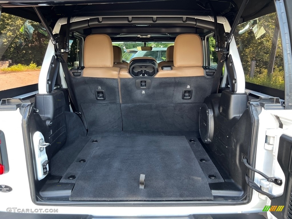2021 Jeep Wrangler Unlimited Rubicon 4x4 Trunk Photo #146403920