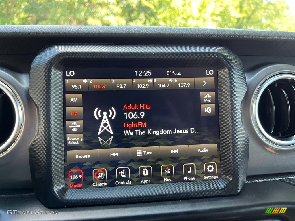 2021 Jeep Wrangler Unlimited Rubicon 4x4 Controls Photo #146404004