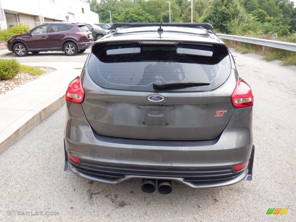 2017 Ford Focus ST Hatch Exhaust Photo #146405745
