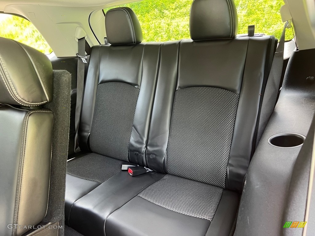 2018 Dodge Journey Crossroad AWD Interior Color Photos