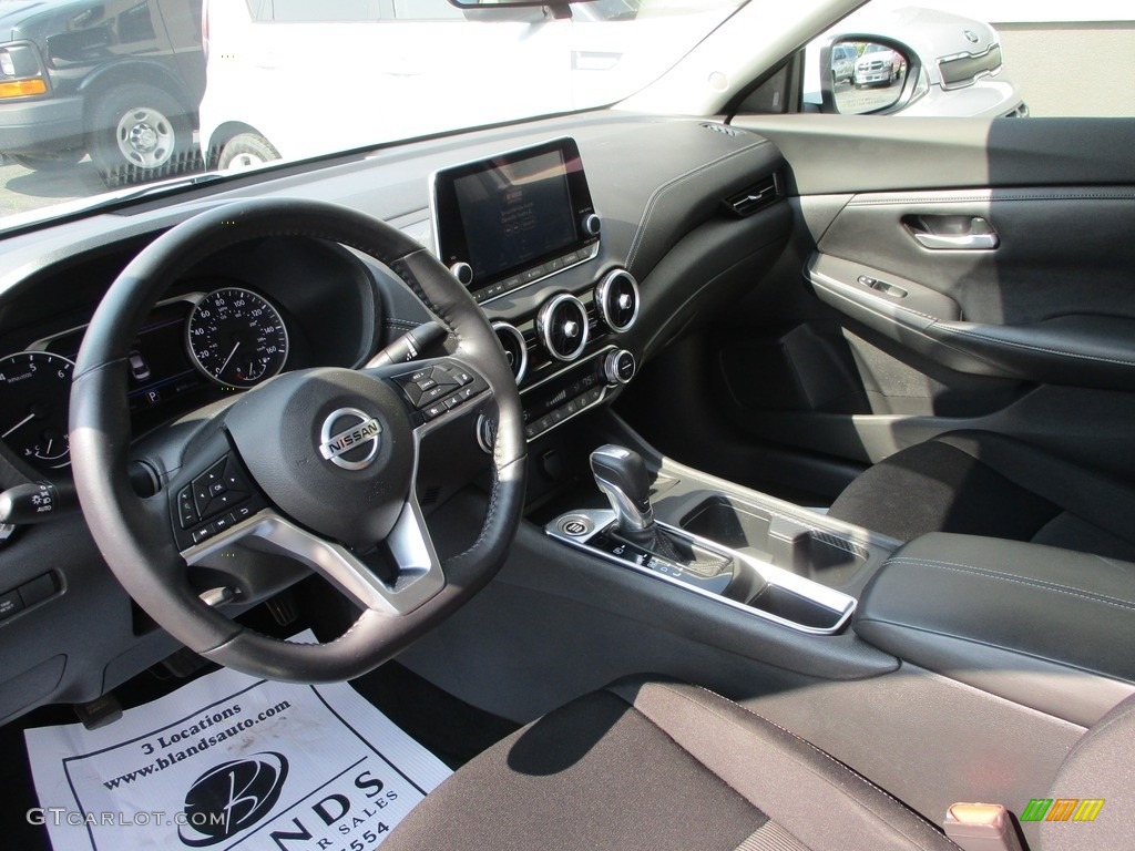 2020 Sentra SV - Fresh Powder / Charcoal photo #7