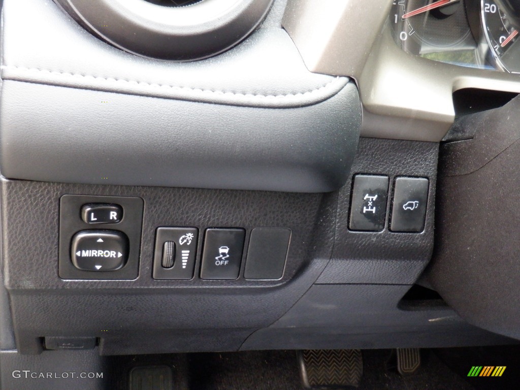 2015 RAV4 Limited AWD - Black / Black photo #20