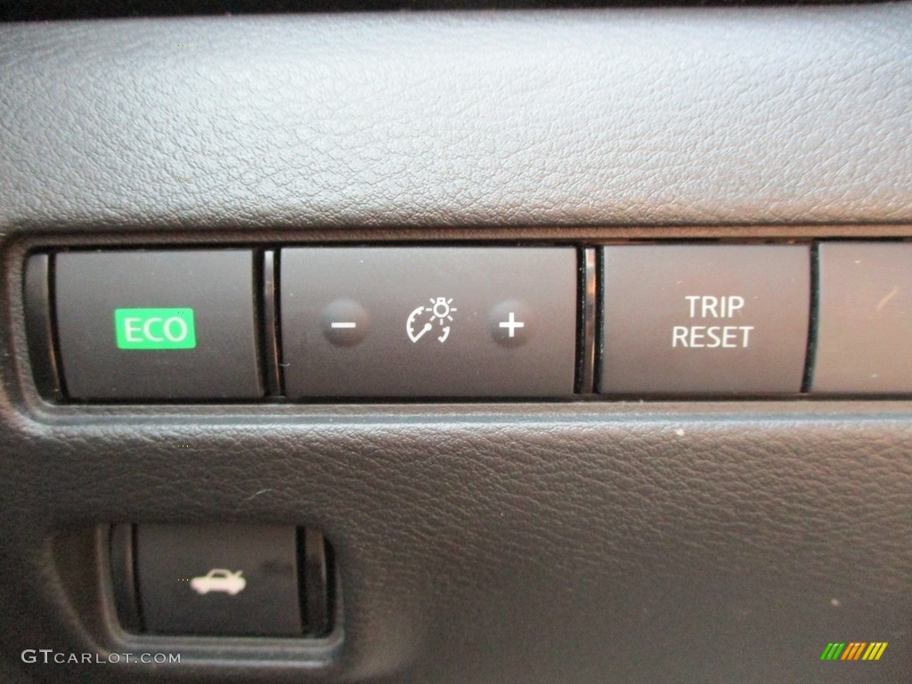 2020 Sentra SV - Fresh Powder / Charcoal photo #17