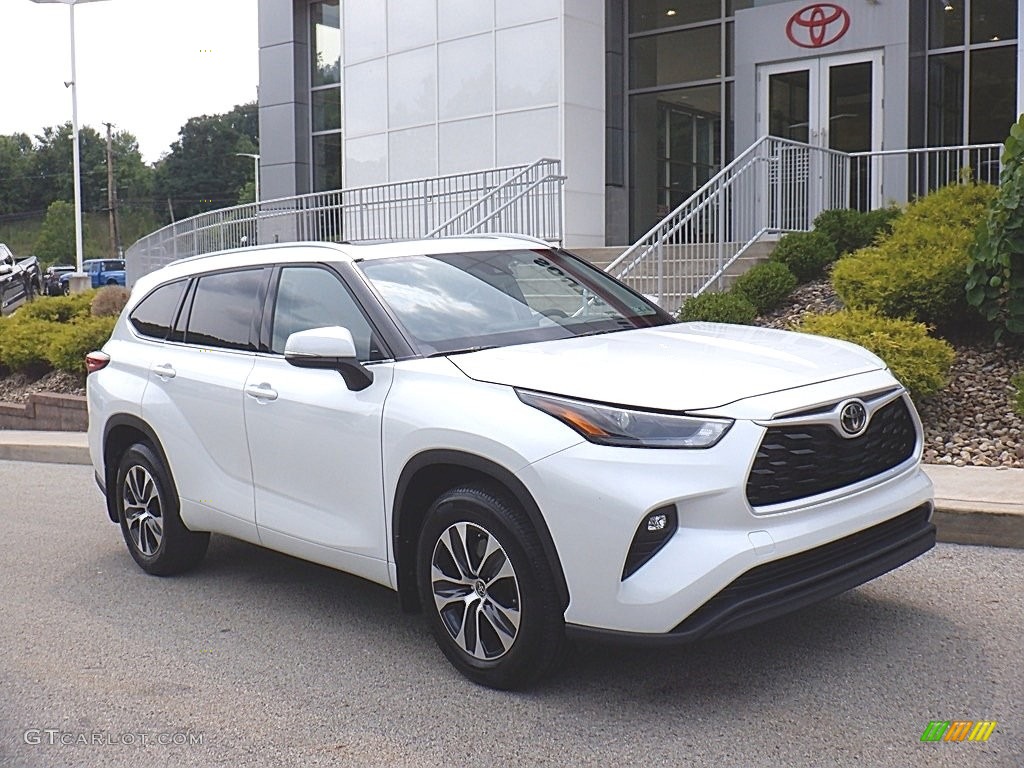 Wind Chill Pearl 2022 Toyota Highlander XLE AWD Exterior Photo #146407797