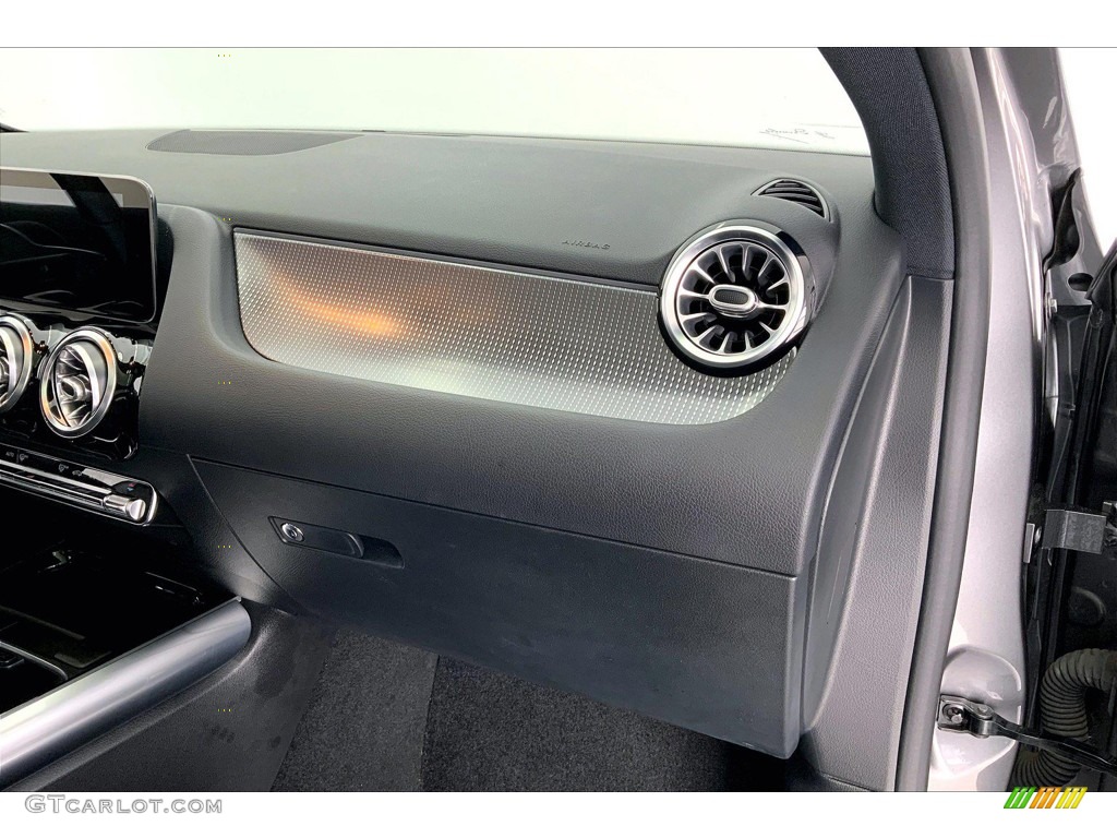 2021 GLA 250 - Mountain Grey Metallic / Black photo #16