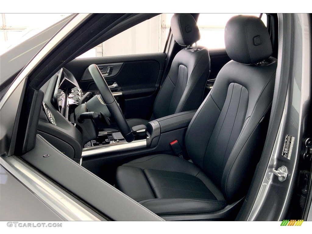 2021 GLA 250 - Mountain Grey Metallic / Black photo #18