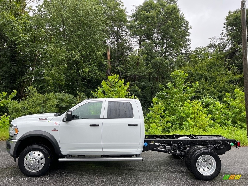 2023 5500 Tradesman Crew Cab 4x4 Chassis - Bright White / Diesel Gray/Black photo #1