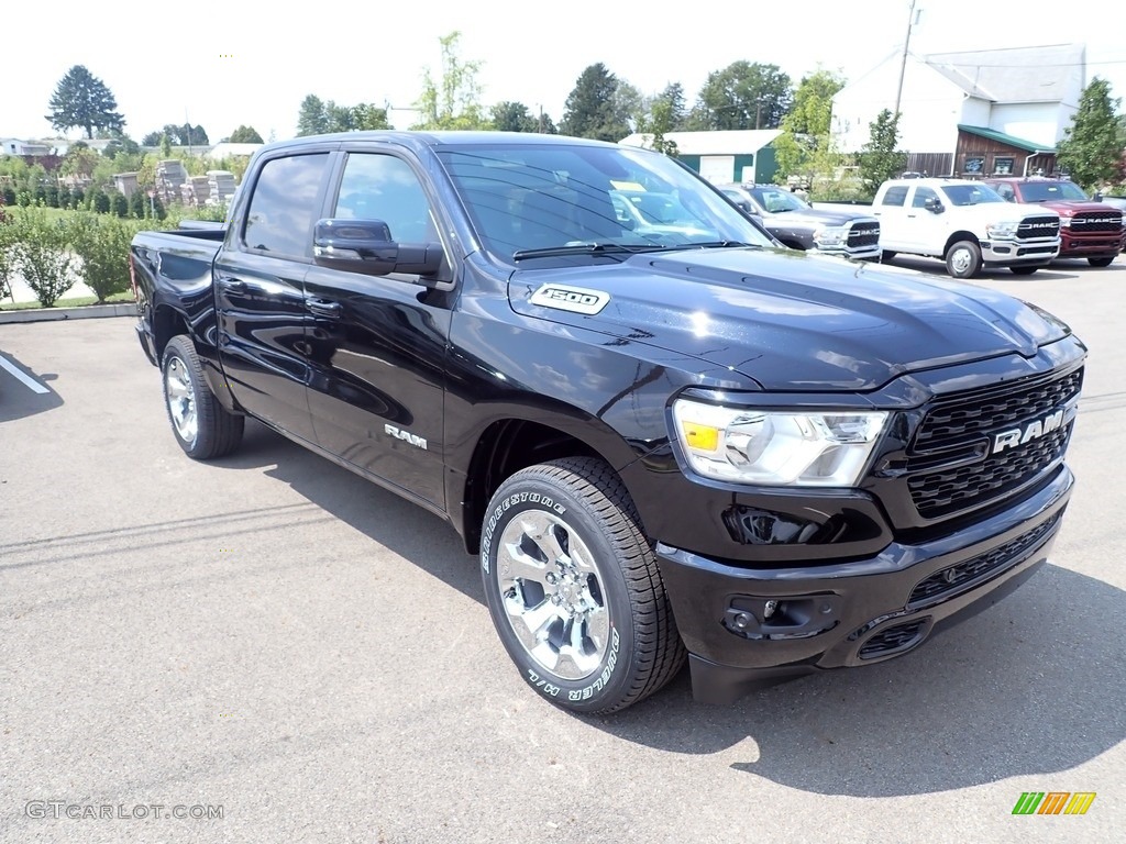 2023 Ram 1500 Big Horn Crew Cab 4x4 Exterior Photos