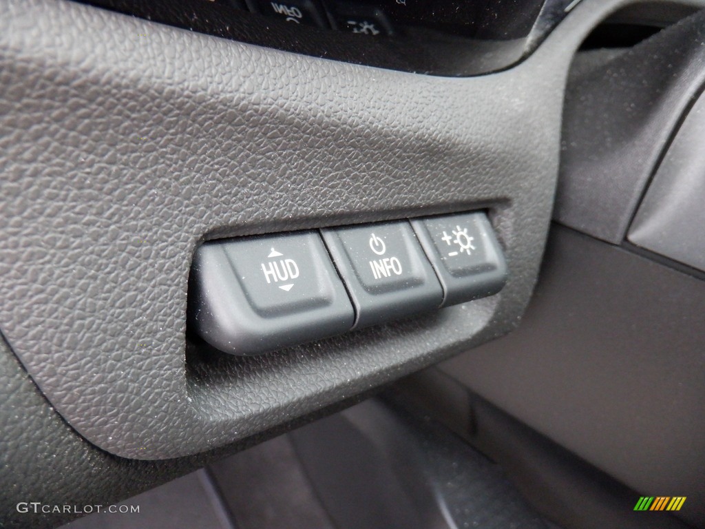 2020 Buick Encore GX Essence AWD Controls Photo #146415351