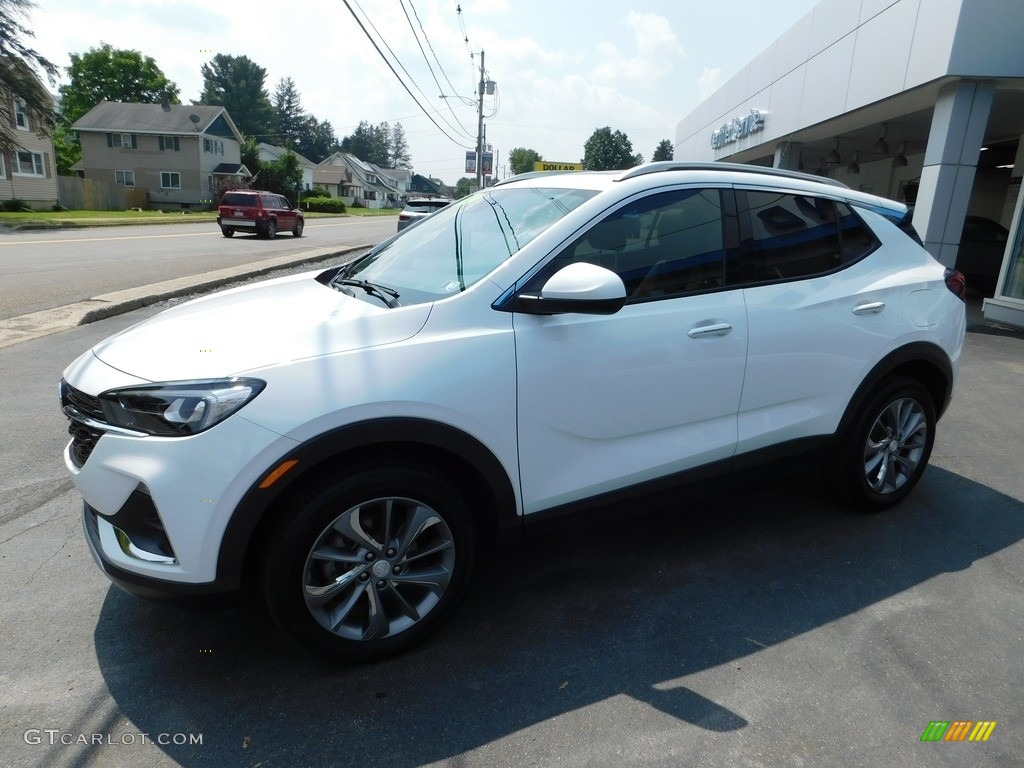 2022 Encore GX Essence AWD - Summit White / Signet photo #1