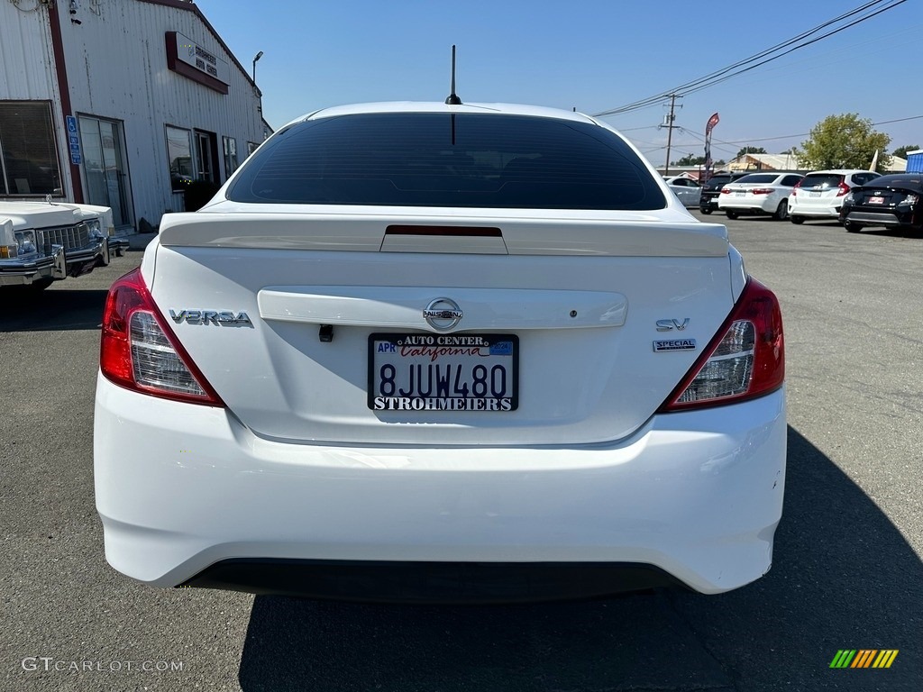 2019 Versa SV - Fresh Powder White / Charcoal photo #5