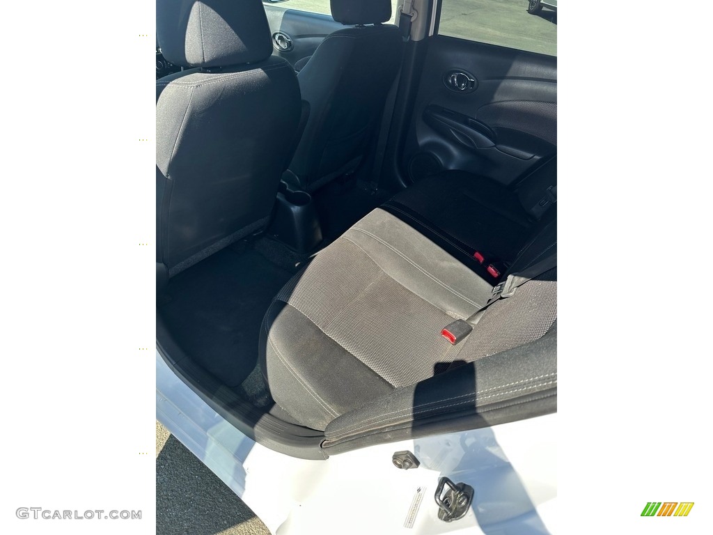 2019 Versa SV - Fresh Powder White / Charcoal photo #13