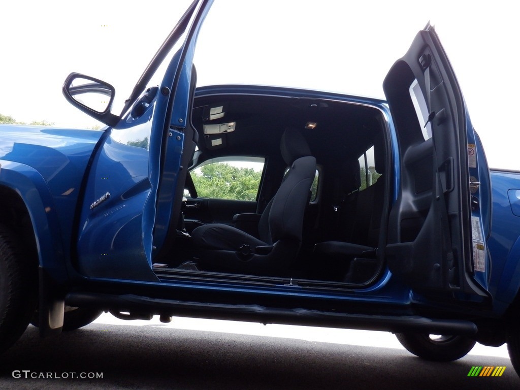 2018 Tacoma TRD Sport Access Cab 4x4 - Blazing Blue Pearl / Cement Gray photo #26