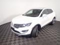 White Platinum Metallic Tri-Coat - MKC Reserve AWD Photo No. 9