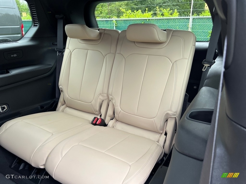 Wicker Beige/Global Black Interior 2023 Jeep Grand Cherokee L Limited Photo #146418106