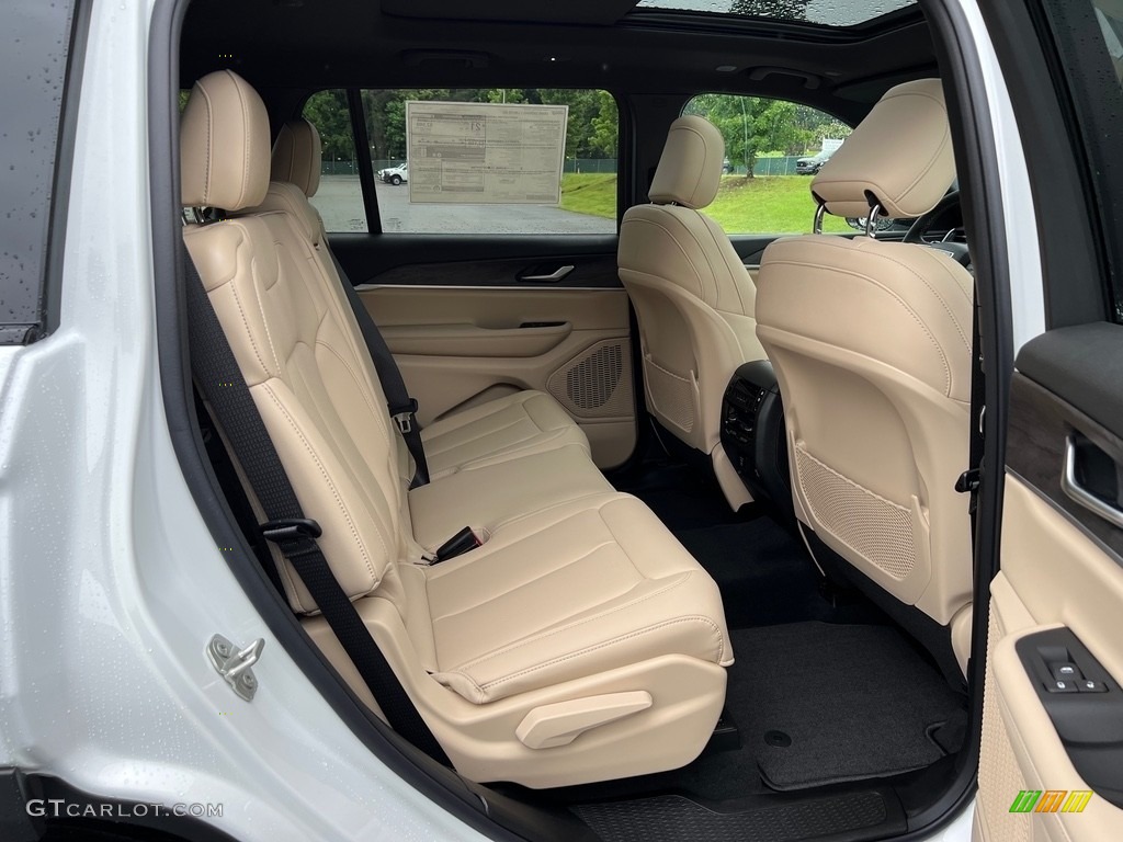 2023 Jeep Grand Cherokee L Limited Rear Seat Photos
