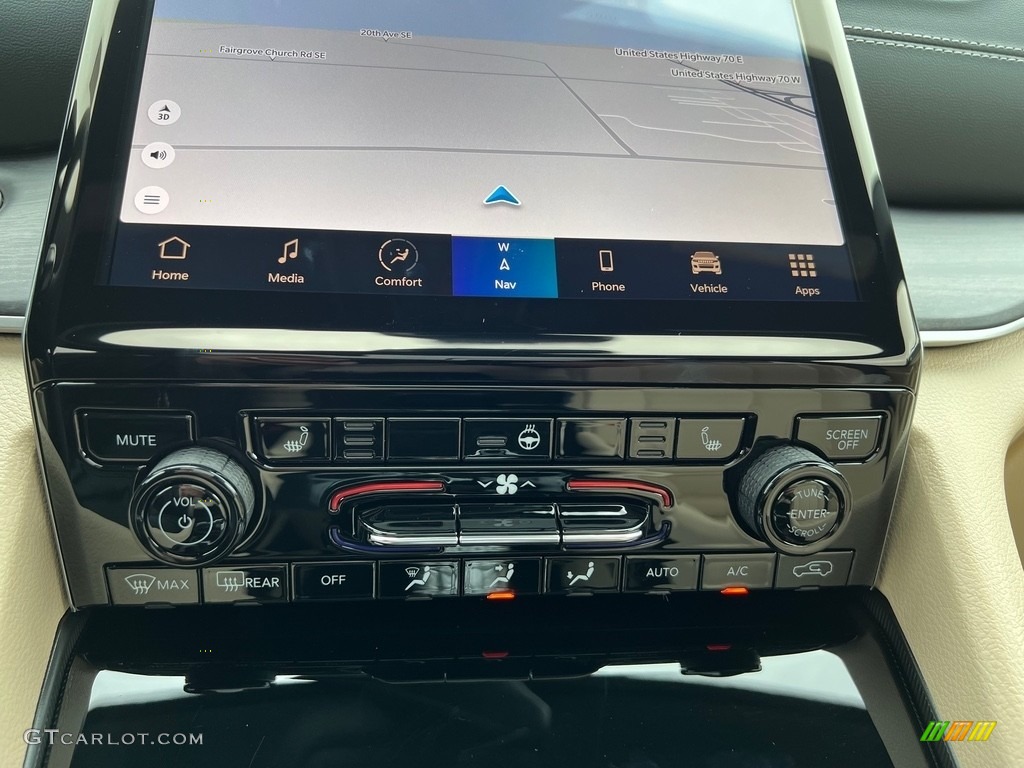 2023 Jeep Grand Cherokee L Limited Controls Photos
