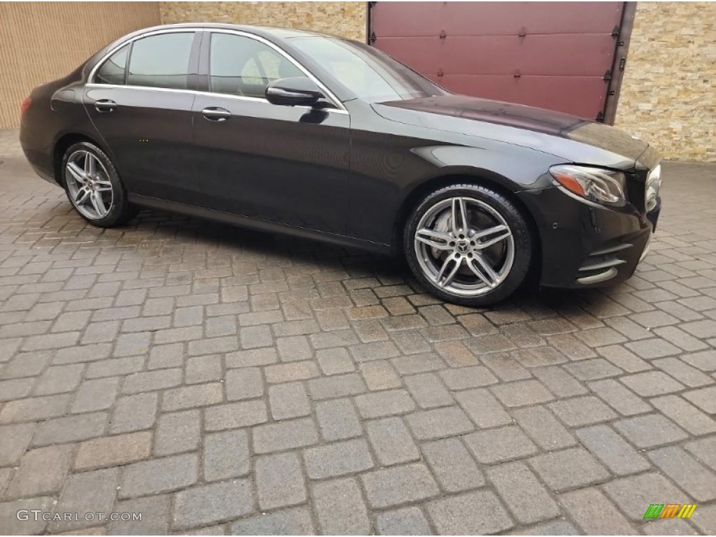2019 E 300 Sedan - Black / Black photo #3