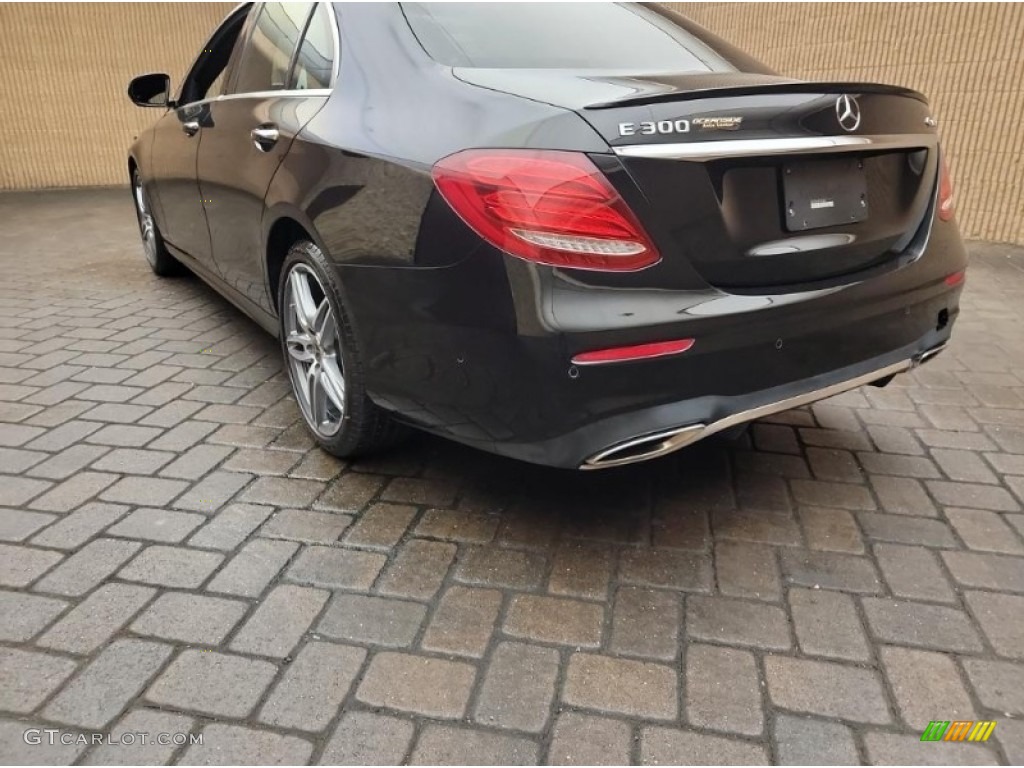 2019 E 300 Sedan - Black / Black photo #6