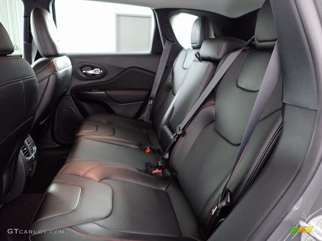 2022 Cherokee Trailhawk 4x4 - Sting-Gray / Black photo #23