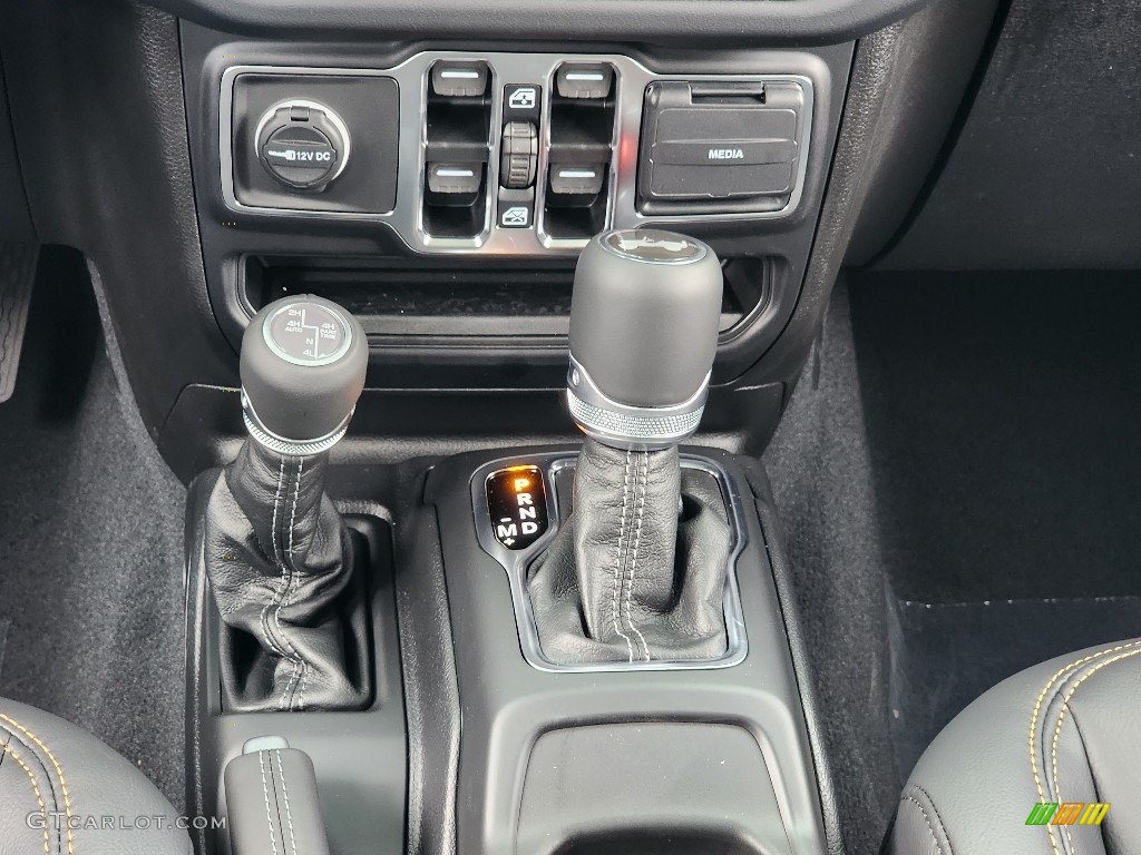 2024 Jeep Wrangler 4-Door Sahara 4xe Hybrid 8 Speed Automatic Transmission Photo #146420433