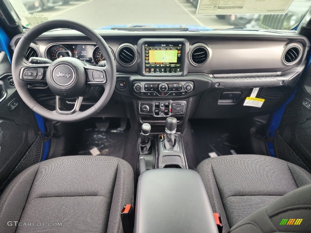 2023 Jeep Gladiator Willys 4x4 Dashboard Photos