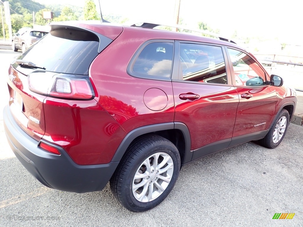 2020 Cherokee Latitude - Velvet Red Pearl / Black photo #3