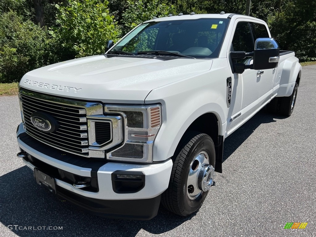 2020 F350 Super Duty Platinum Crew Cab 4x4 - Star White / Black photo #2