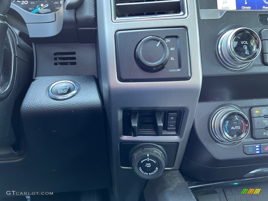 2020 Ford F350 Super Duty Platinum Crew Cab 4x4 Controls Photo #146422162