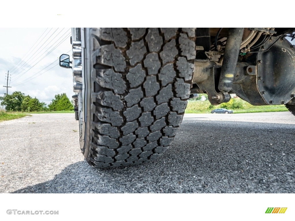 2019 F350 Super Duty XL Crew Cab 4x4 - Oxford White / Earth Gray photo #14