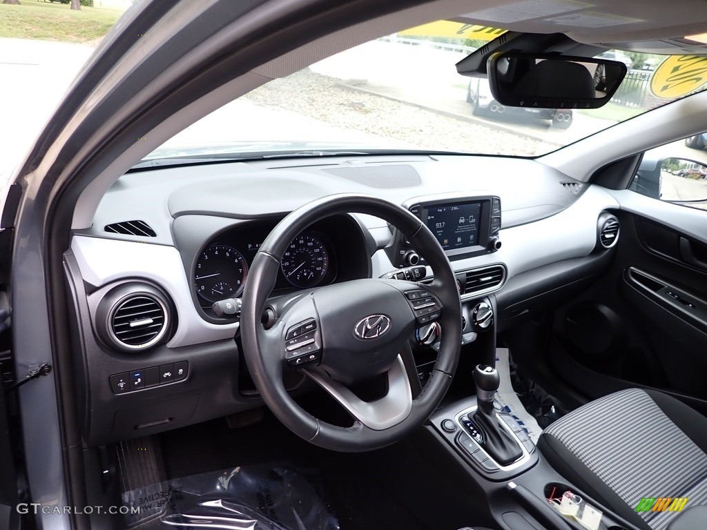 2020 Hyundai Kona SEL AWD Dashboard Photos