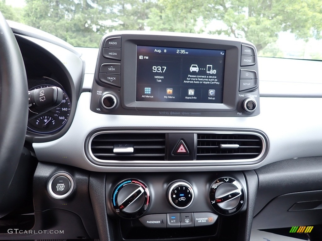 2020 Hyundai Kona SEL AWD Controls Photos