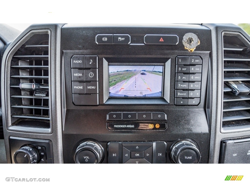 2019 F350 Super Duty XL Crew Cab 4x4 - Oxford White / Earth Gray photo #28