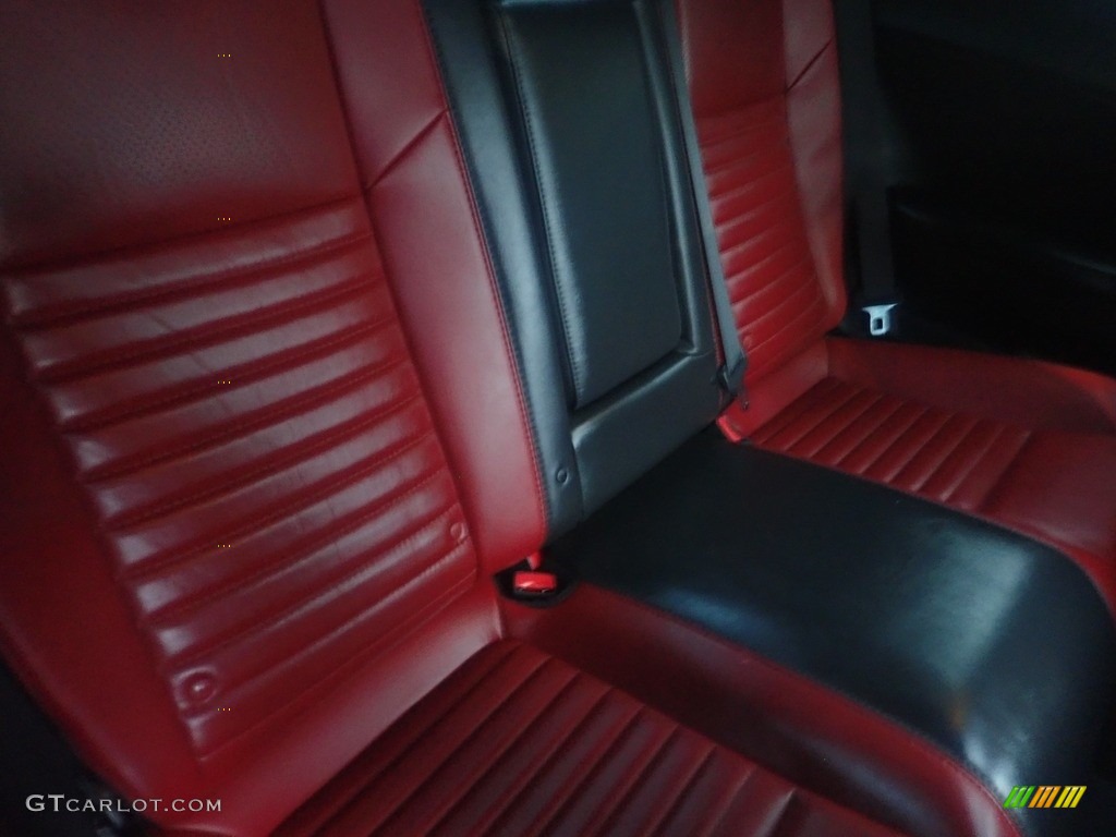 2014 Challenger R/T - Black / Dark Slate Gray/Radar Red photo #17